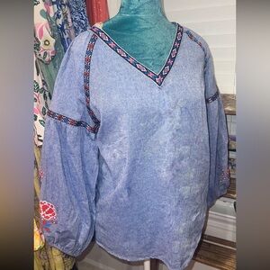 Boutique blouse size small cotton with embroidery